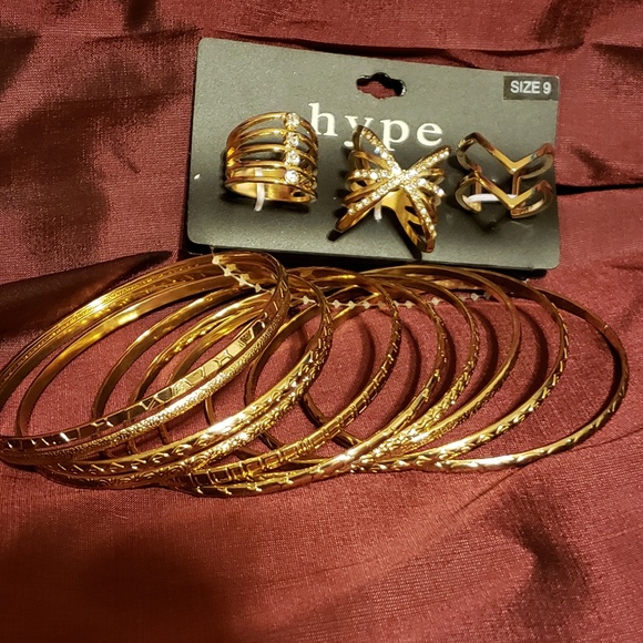 Hype Jewelry - Gold fashion jewelry rings & bracelet set